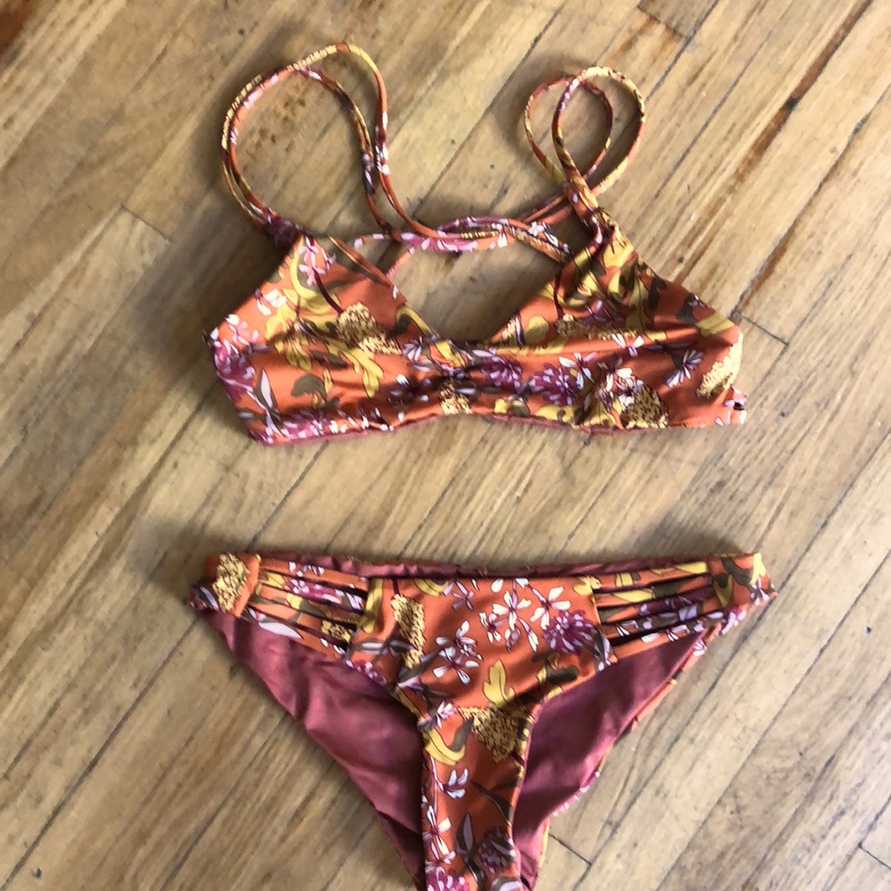 Patagonia Reversible Seaglass Bikini size S